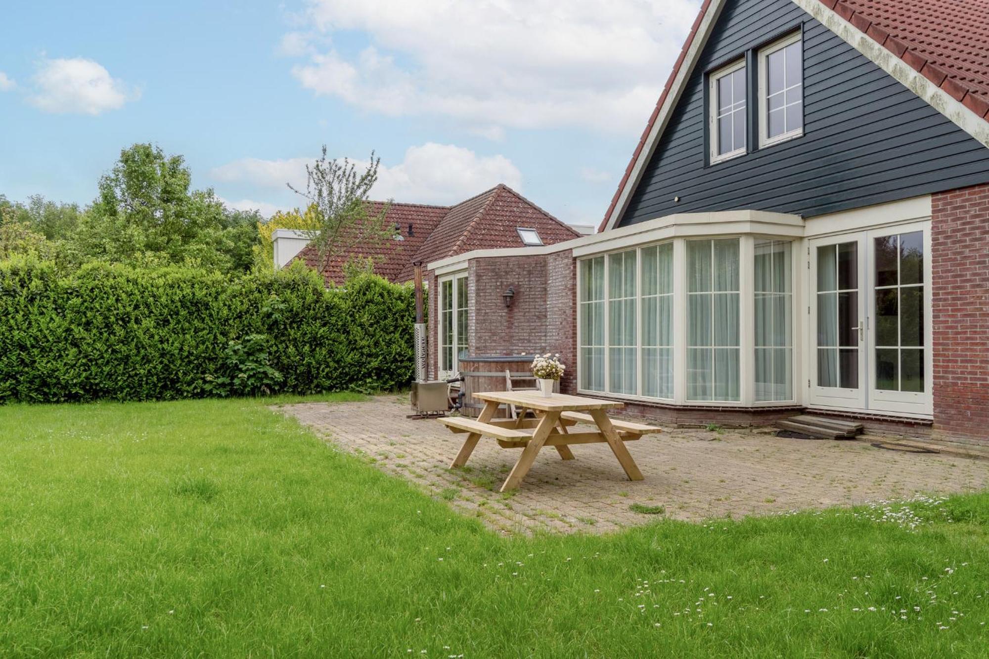 Comfort Villa For 8 People Zeewolde Exterior foto